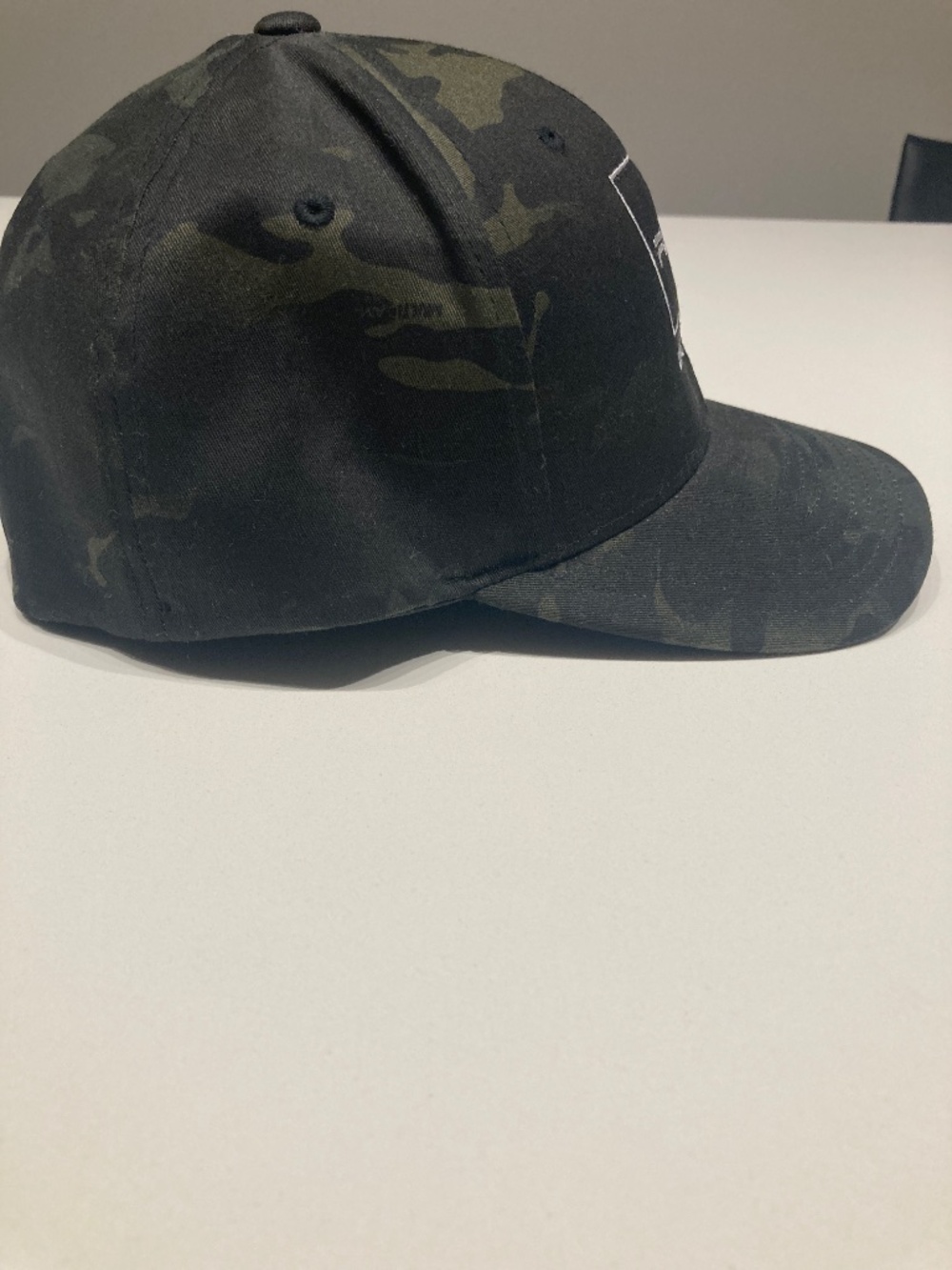 Land Rover Defender Hat - Picture 5 of 7